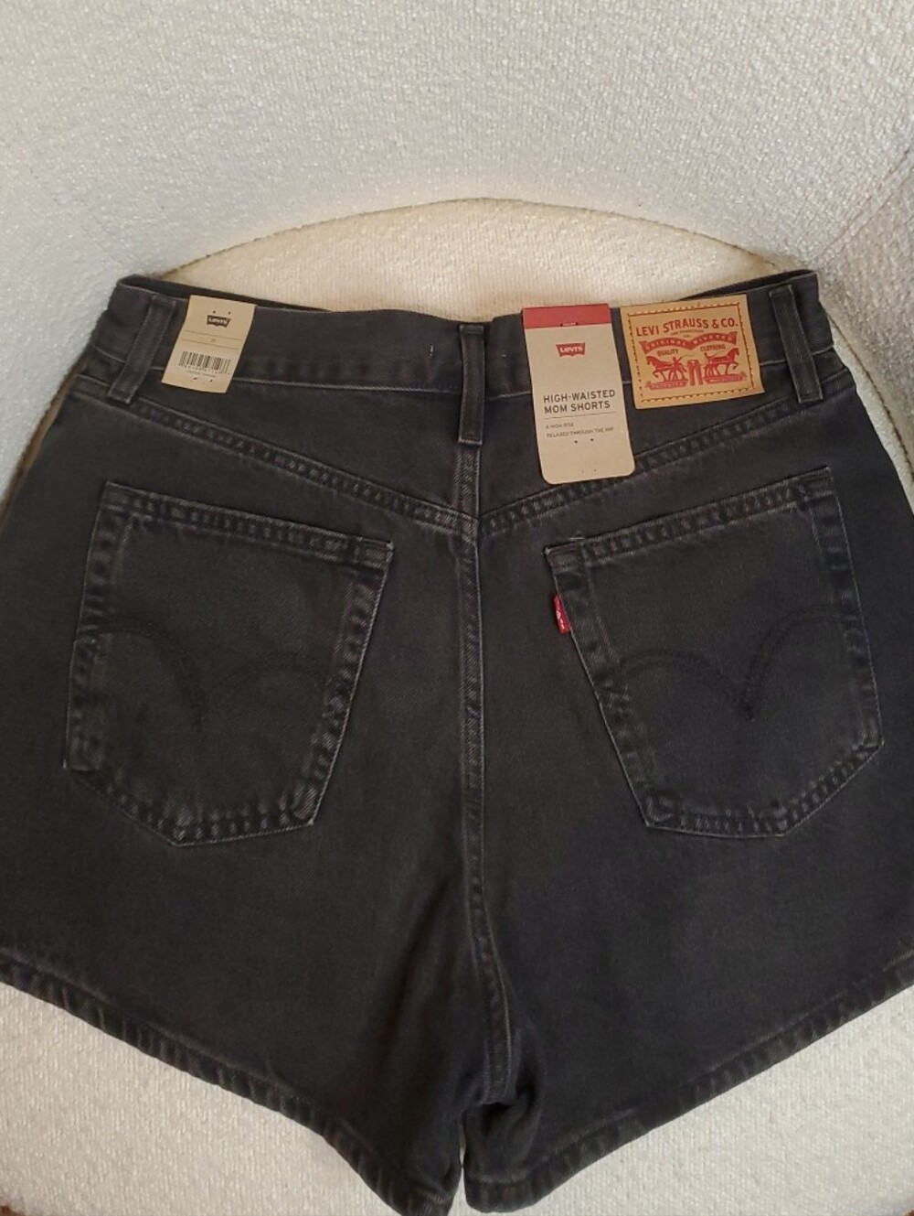NWT Levi's Black Denim High-Waisted Mom Jean Shorts Size 31 (Size 12)